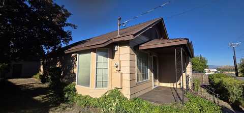 581 Shasta Avenue, Weed, CA 96094