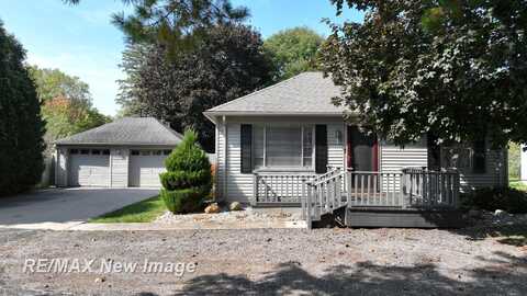 1439 Midland, Saginaw, MI 48638