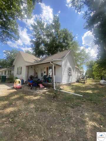 304 E 3rd, Appleton City, MO 64724