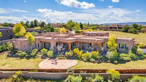 7 Plaza Molleno, Santa Fe, NM 87506