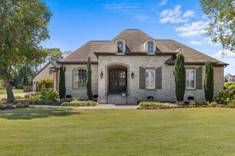 44 Holli Ln, Muscle Shoals, AL 35661