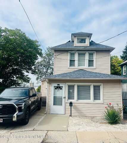 27 Eadie Place, Staten Island, NY 10301