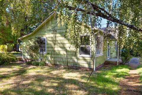 105 Winema Way, Medford, OR 97501