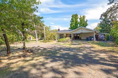 3506 New Ray Road, Central Point, OR 97502