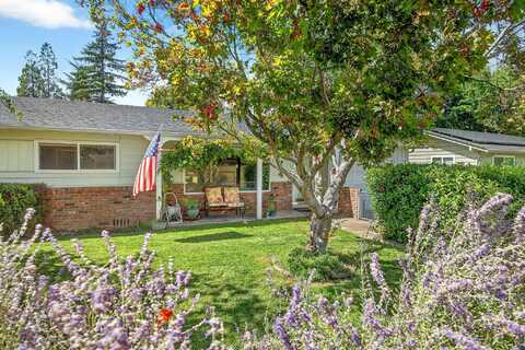 120 Jacoby Street, Gold Hill, OR 97525