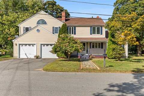 22 Mayfield Road, Barrington, RI 02806