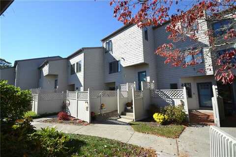 49 Seabreeze Lane, Bristol, RI 02809