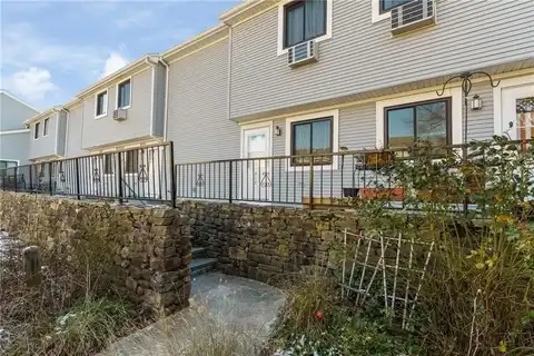 66 Girard Avenue, Newport, RI 02840