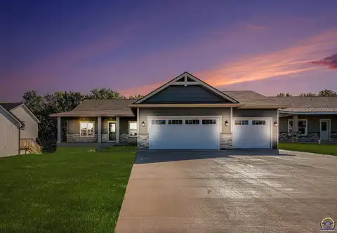 4402 SW Lakeside DR, Topeka, KS 66610