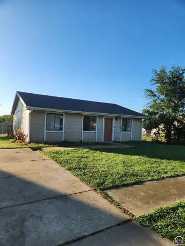 2133 SE Turnpike AVE, Topeka, KS 66605