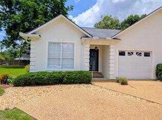 126 Lake Eagle Dr., Thomasville, GA 31792