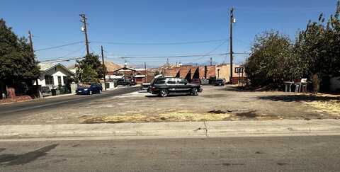 N Palm Street, Woodlake, CA 93286