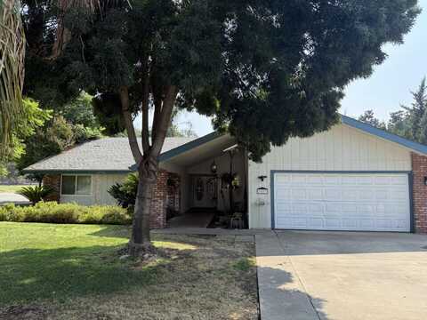 1687 Kaweah Drive, Tulare, CA 93274