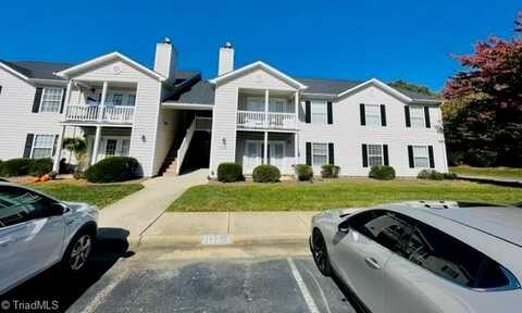 7133 Friendly Avenue, Greensboro, NC 27410