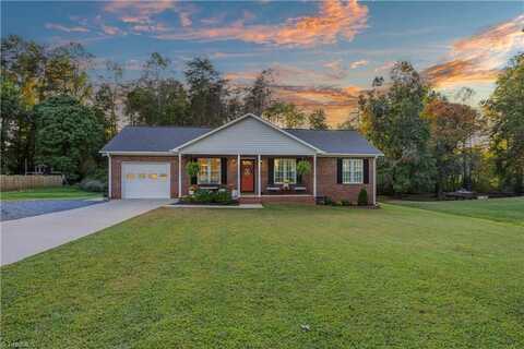 1041 Luke Street, King, NC 27021