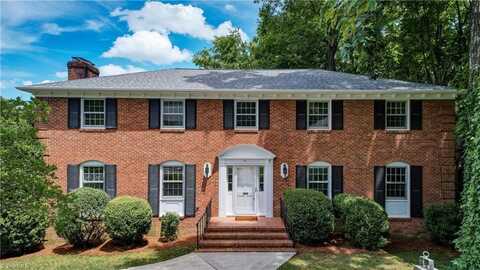 42 Kemp Road E, Greensboro, NC 27410