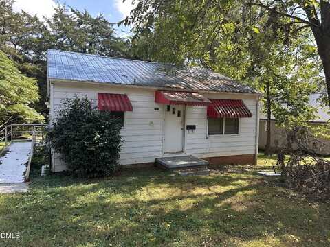 111 S Seventh Avenue, Siler City, NC 27344