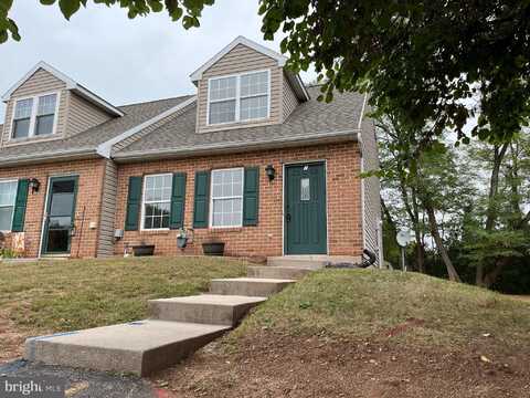 1 OXFORD COURT, NEW OXFORD, PA 17350