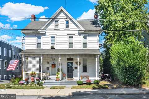 203 E PARK STREET, ELIZABETHTOWN, PA 17022