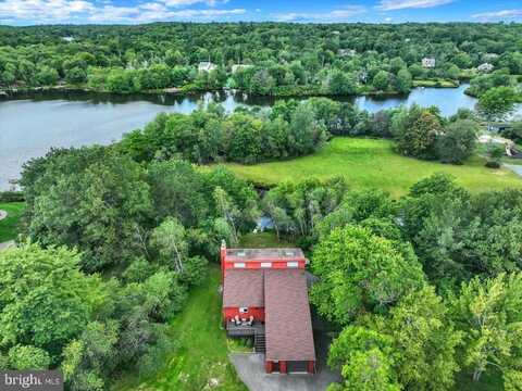 255 CEDAR DRIVE, LONG POND, PA 18334