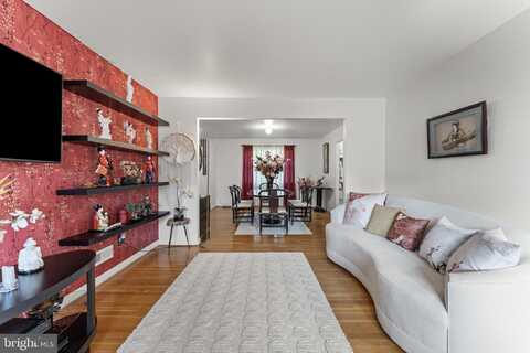 8210 STREAMWOOD DRIVE, BALTIMORE, MD 21208
