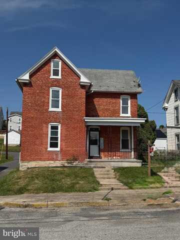 130 HAMILTON AVENUE, WAYNESBORO, PA 17268