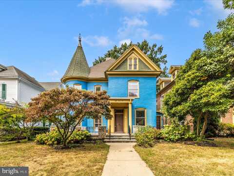 831 OAK HILL AVENUE, HAGERSTOWN, MD 21742