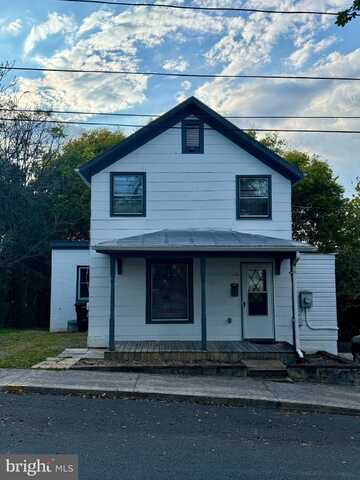 132 SHARPE STREET, STRASBURG, VA 22657