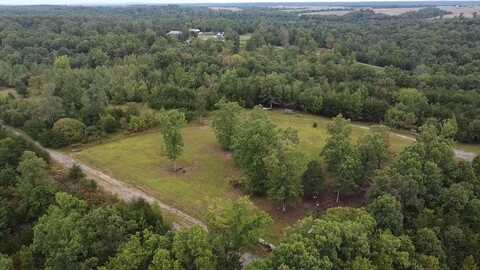 28 Winding Farms Rd, Spencer, TN 38585