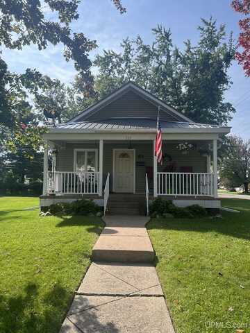 719 Kent, Iron Mountain, MI 49801