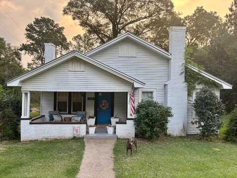 910 SW 2ND St, Reform, AL 35481