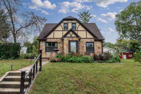 807 Bluff St Street, Cedar Falls, IA 50613