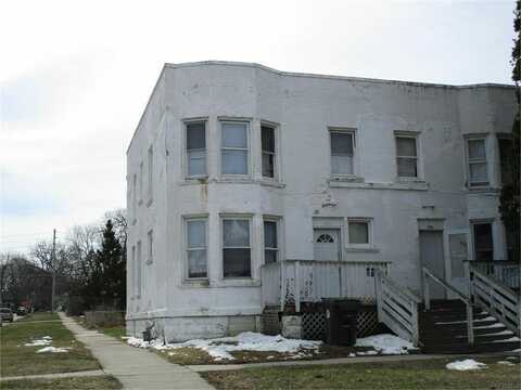 701 W 7th Street, Waterloo, IA 50702
