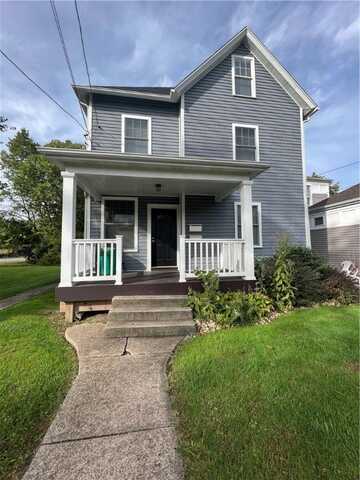 1105 Riverside Dr, West Bridgewater, PA 15009