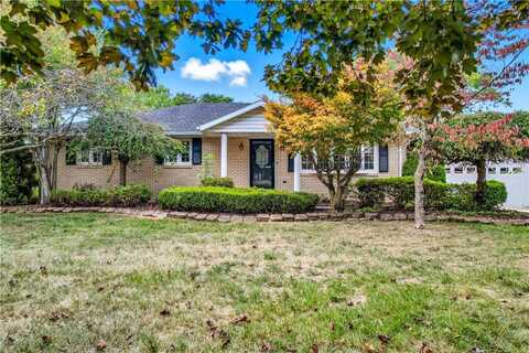 156 Sunset Blvd, Hermitage, PA 16148