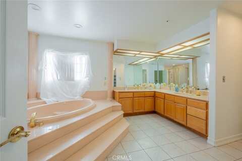 Shoshone, GRANADA HILLS, CA 91344