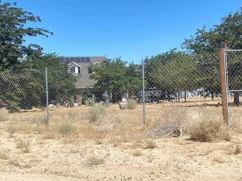 190Th, LANCASTER, CA 93536