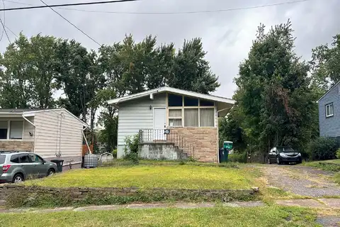 Jeanie J, AKRON, OH 44310