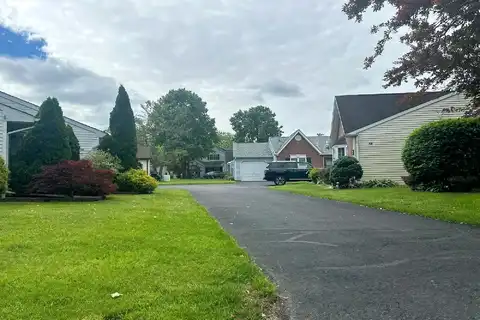 Jaffreyton Close, FREEHOLD, NJ 07728