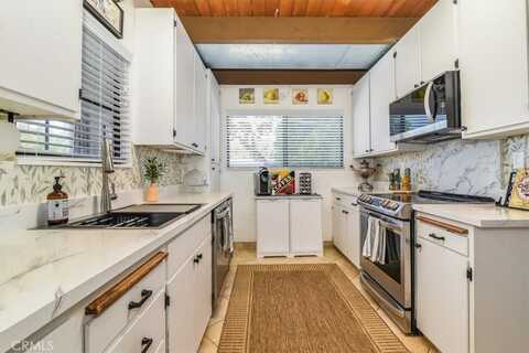 Flora, LOMPOC, CA 93436