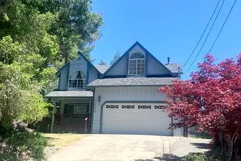 Hawk, WILLITS, CA 95490