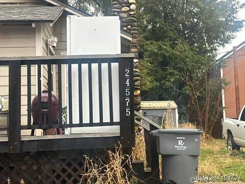 Lowe, FORESTHILL, CA 95631