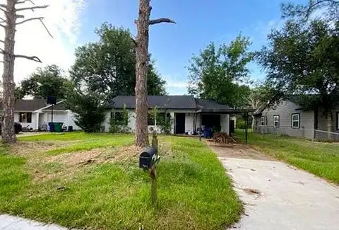 Chevy Chase, ANGLETON, TX 77515