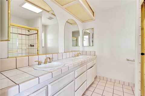 Juniper, PINON HILLS, CA 92372