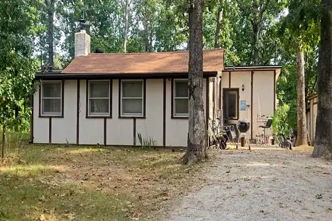 White, SAINT CLAIR, MO 63077