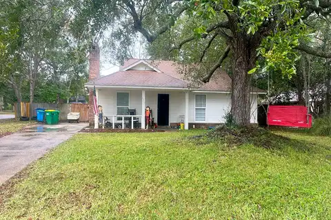 Oakhurst, OCEAN SPRINGS, MS 39564
