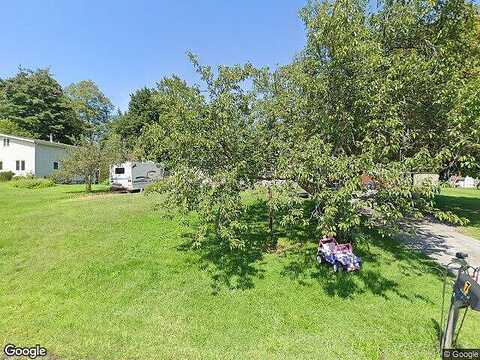 Laurie, NEWBURGH, NY 12550