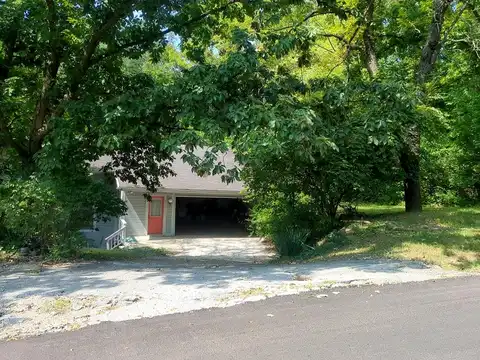Paradise, KANSAS CITY, MO 64152