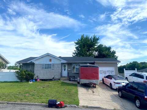 Voorhis, BRENTWOOD, NY 11717