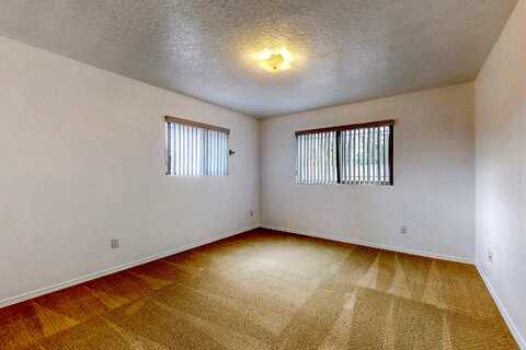 Pine Park, ALBUQUERQUE, NM 87109